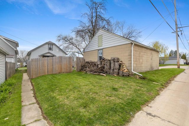 516 Menomonee AVENUE, South Milwaukee, WI 53172