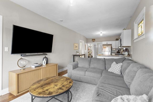 516 Menomonee AVENUE, South Milwaukee, WI 53172