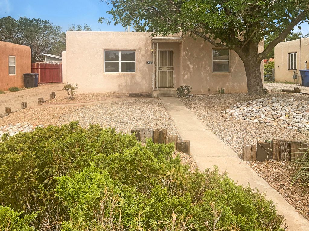 930 MADEIRA Drive SE, Albuquerque, NM 87108