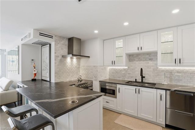 3443 Gulf Shore BLVD N 714, Naples, FL 34103