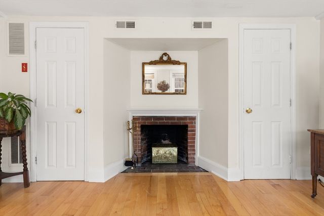 8 Williams Street E2, Salem, MA 01970