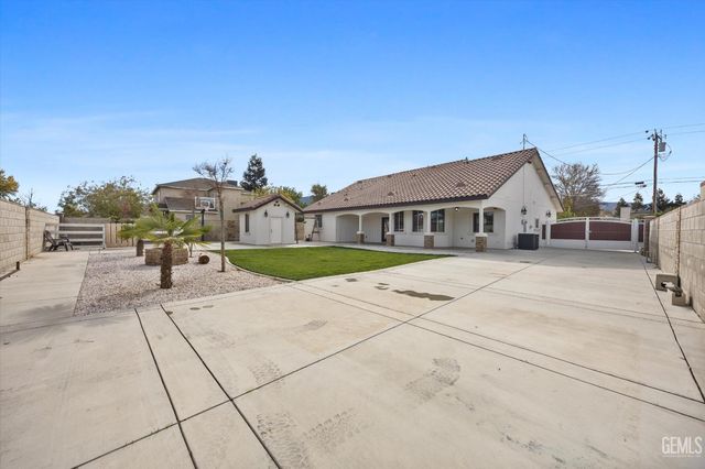 21430 Golden Hills Boulevard, Tehachapi, CA 93561