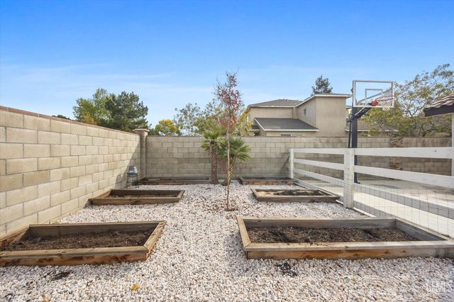 21430 Golden Hills Boulevard, Tehachapi, CA 93561