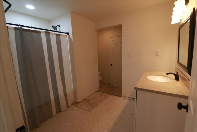 1065 W Pecan Street, Stephenville, TX 76401