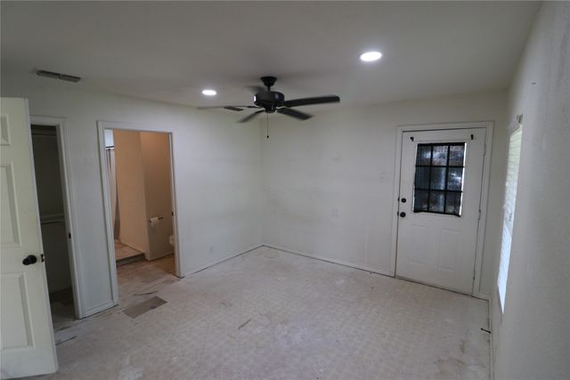 1065 W Pecan Street, Stephenville, TX 76401