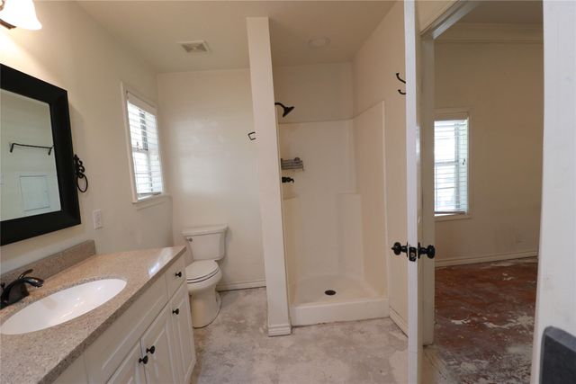 1065 W Pecan Street, Stephenville, TX 76401