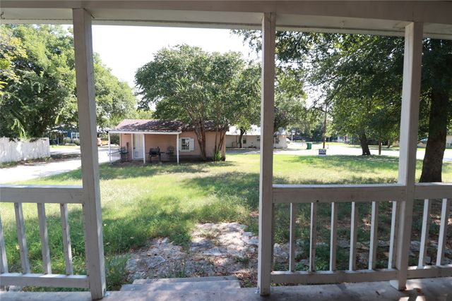 1065 W Pecan Street, Stephenville, TX 76401