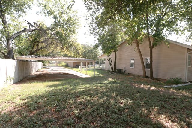 1065 W Pecan Street, Stephenville, TX 76401