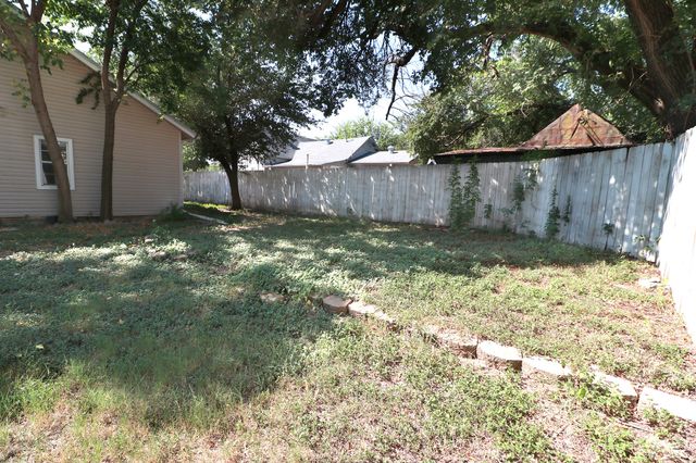 1065 W Pecan Street, Stephenville, TX 76401