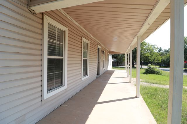 1065 W Pecan Street, Stephenville, TX 76401