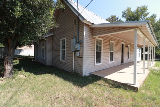 1065 W Pecan Street, Stephenville, TX 76401