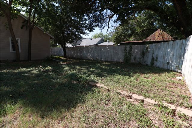 1065 W Pecan Street, Stephenville, TX 76401
