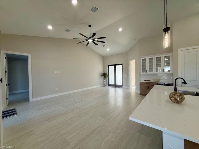 106 NE 8th PL, Cape Coral, FL 33993