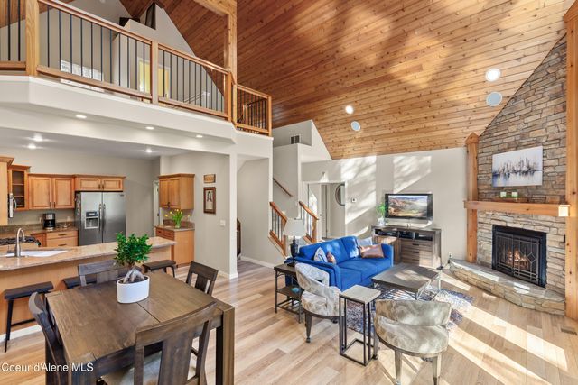 8677 N Rhapsody Ln, Hayden, ID 83835