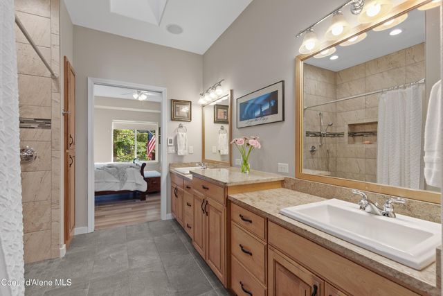 8677 N Rhapsody Ln, Hayden, ID 83835