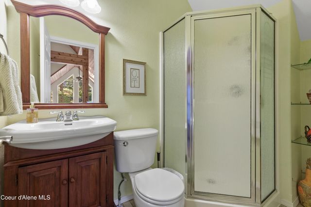 8677 N Rhapsody Ln, Hayden, ID 83835