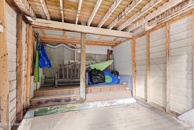 8677 N Rhapsody Ln, Hayden, ID 83835