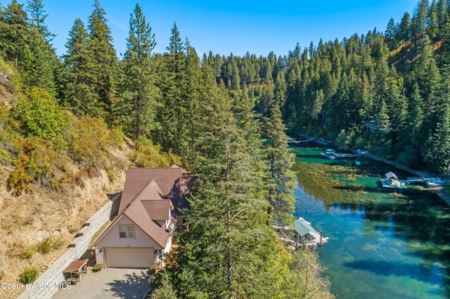 8677 N Rhapsody Ln, Hayden, ID 83835