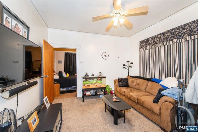 9 8th Street, Belleville, NJ 07109