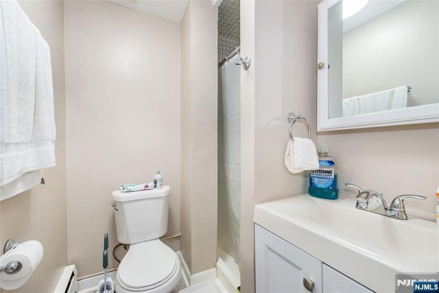 9 8th Street, Belleville, NJ 07109