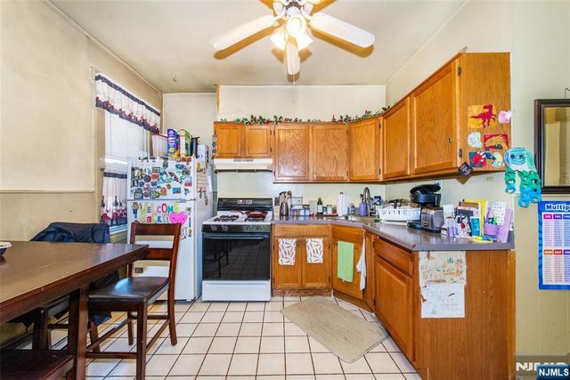 9 8th Street, Belleville, NJ 07109