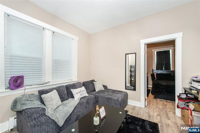 9 8th Street, Belleville, NJ 07109