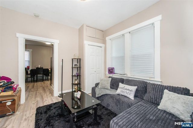 9 8th Street, Belleville, NJ 07109