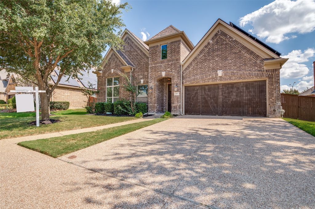 703 Waterlane Drive, Mansfield, TX 76063 — photo 2