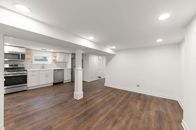 118 N President Street, Wheaton, IL 60187