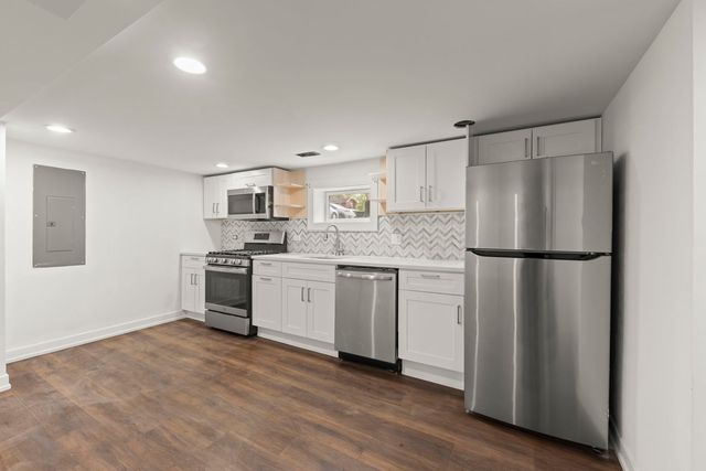 118 N President Street, Wheaton, IL 60187