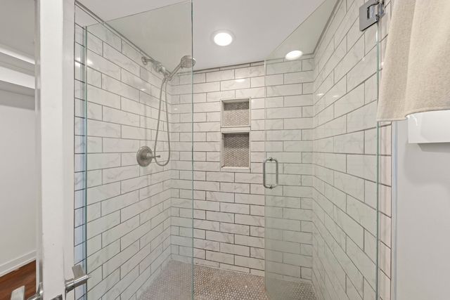 118 N President Street, Wheaton, IL 60187