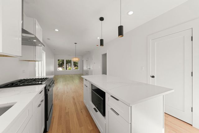 118 N President Street, Wheaton, IL 60187