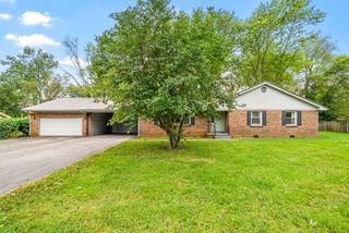 101 Country Club Ln, Hopkinsville, KY 42240