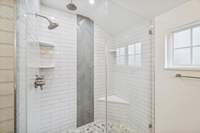 5857 Valley Forge Drive 110, Houston, TX 77057