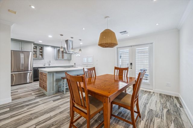 5857 Valley Forge Drive 110, Houston, TX 77057