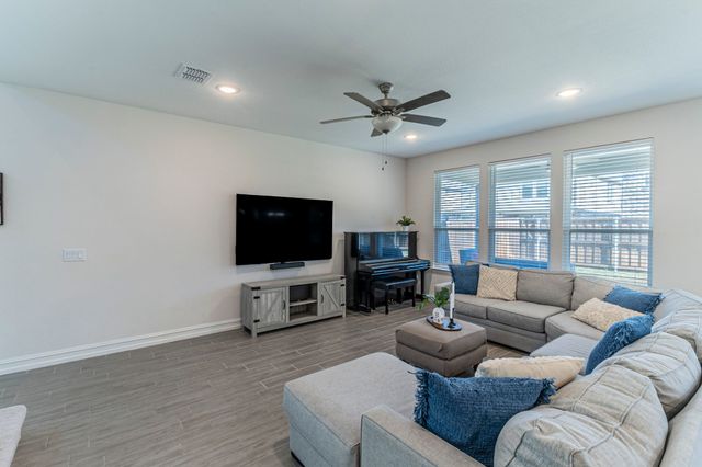 2758 Henson Lane, Garland, TX 75040