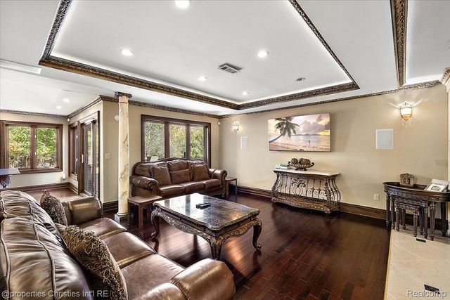 7220 Essex Drive, West Bloomfield Charter Township, MI 48322