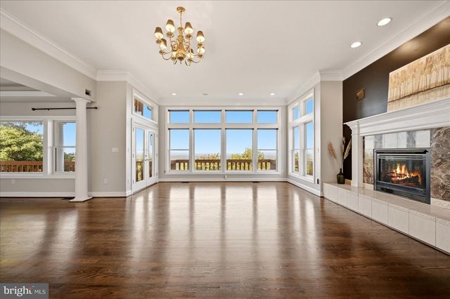 68 EAGLES NEST LN, Harpers Ferry, WV 25425