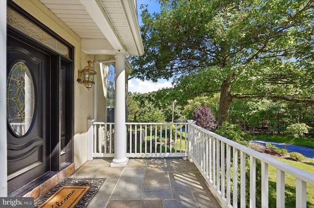 68 EAGLES NEST LN, Harpers Ferry, WV 25425