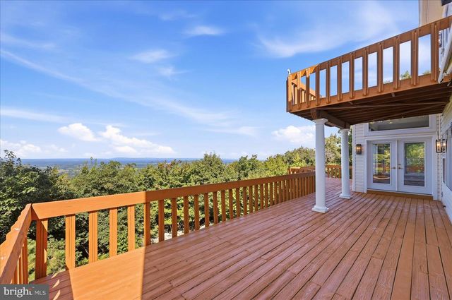 68 EAGLES NEST LN, Harpers Ferry, WV 25425