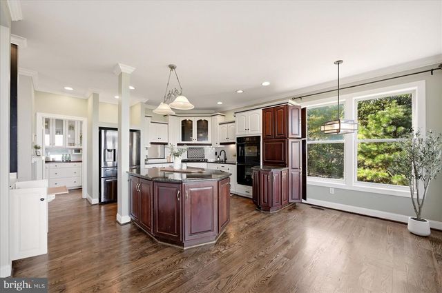 68 EAGLES NEST LN, Harpers Ferry, WV 25425