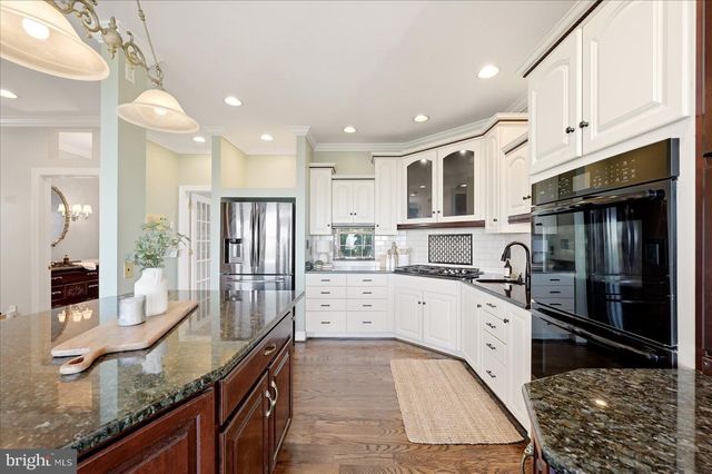 68 EAGLES NEST LN, Harpers Ferry, WV 25425