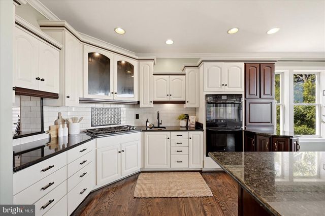 68 EAGLES NEST LN, Harpers Ferry, WV 25425