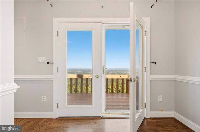 68 EAGLES NEST LN, Harpers Ferry, WV 25425