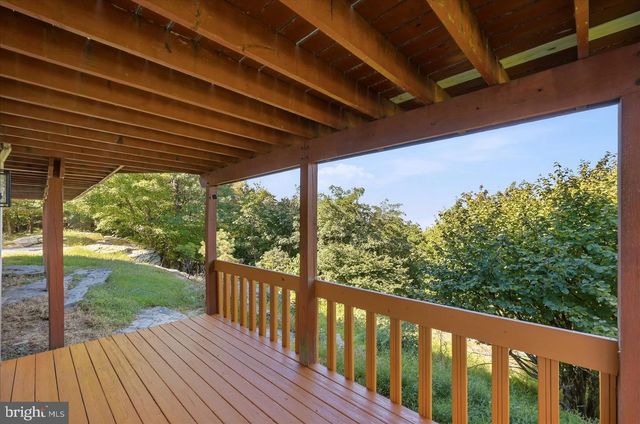 68 EAGLES NEST LN, Harpers Ferry, WV 25425