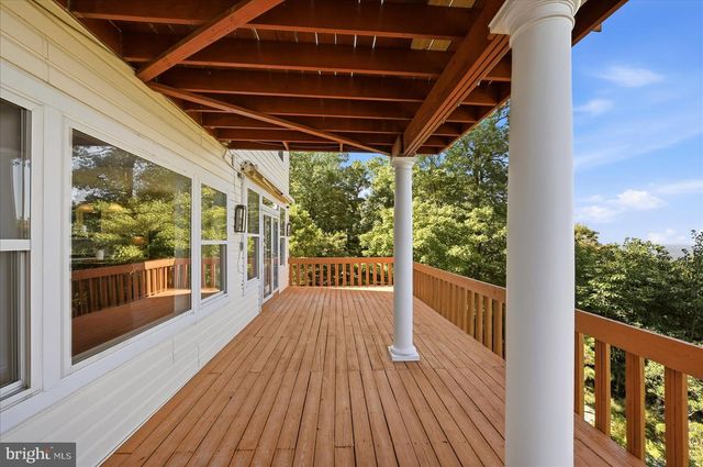 68 EAGLES NEST LN, Harpers Ferry, WV 25425