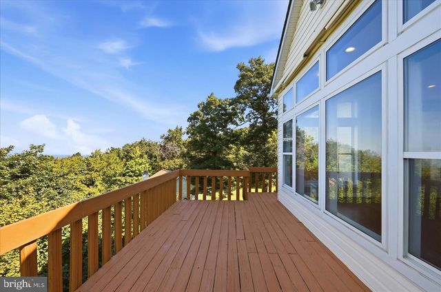 68 EAGLES NEST LN, Harpers Ferry, WV 25425