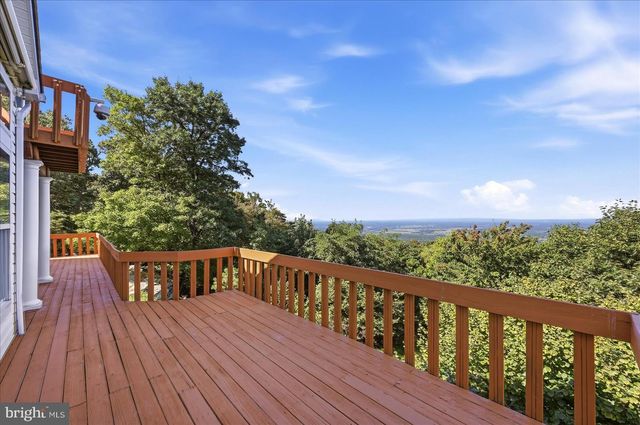 68 EAGLES NEST LN, Harpers Ferry, WV 25425