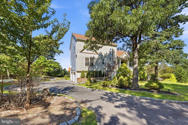 68 EAGLES NEST LN, Harpers Ferry, WV 25425