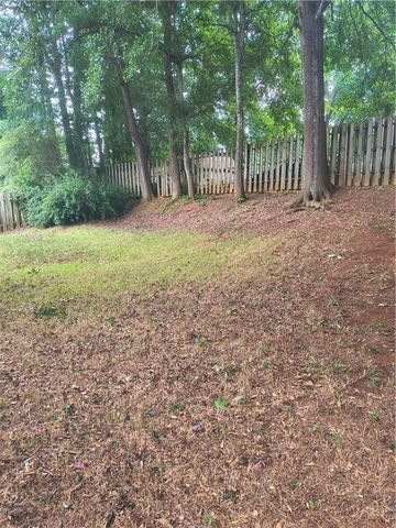 1276 Peninsula Trace, Lawrenceville, GA 30044